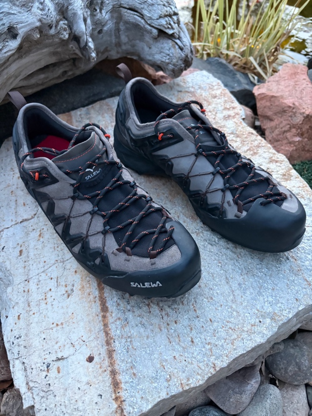 Salewa Wildfire Edge Mens 11.5 Approach Hiking Shoes Climbing Vibram Walnut